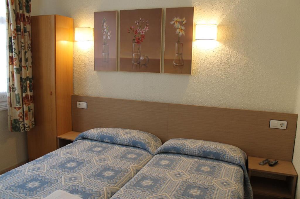 Pension Juanita Malaga Room photo