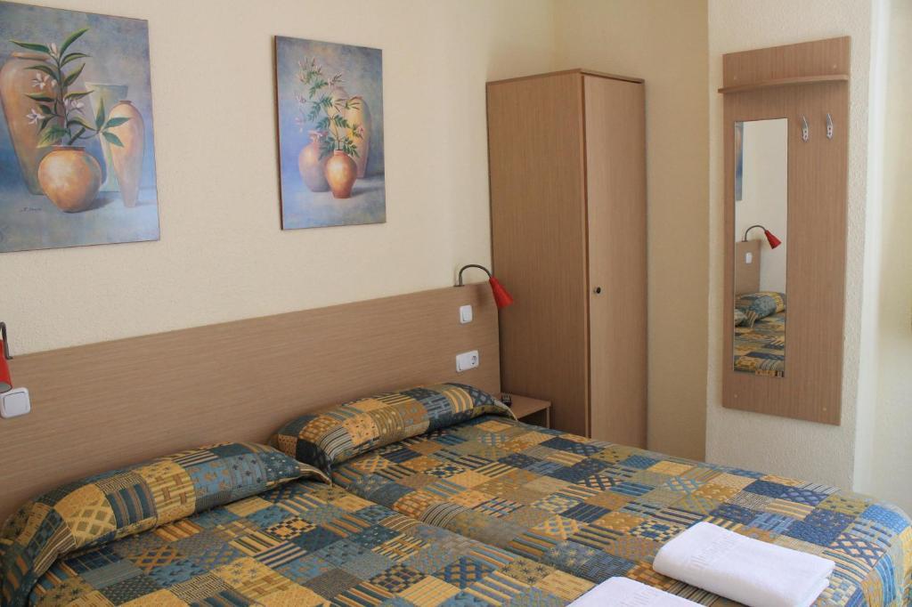 Pension Juanita Malaga Room photo